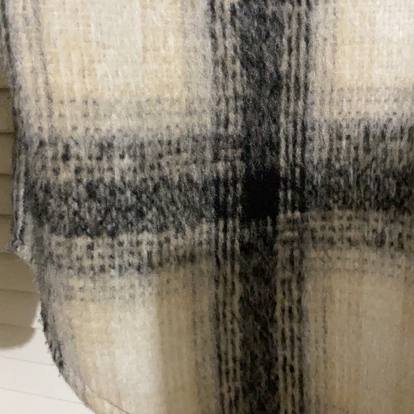 Button down shirt jacket. Perfect for the fall!!! - Picture 2 of 3